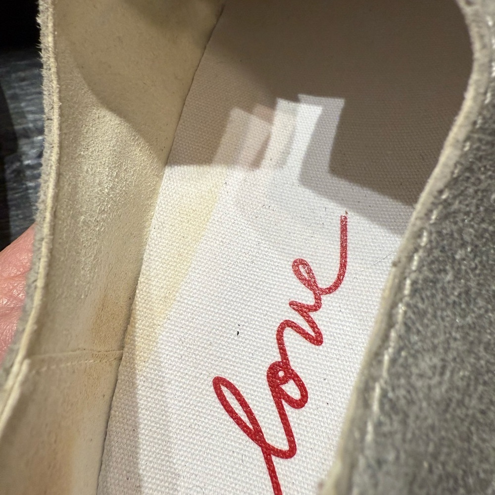 ED Ellen Degeneres Garstin Silver/White Slip On Loafer Sneakers Size 6 - Picture 13 of 15